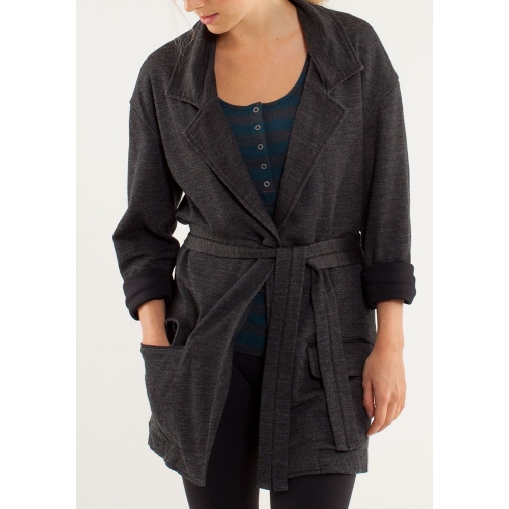 Lululemon Clutch Coat Sz 8 Womens Heather Black Wool Blend Belted‎ Long Cardigan - Picture 2 of 10